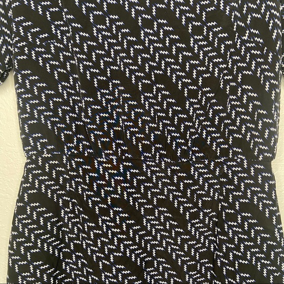 Fossil Short Sleeve A Line Silk Dress Black Size 4 - Picture 3 of 9